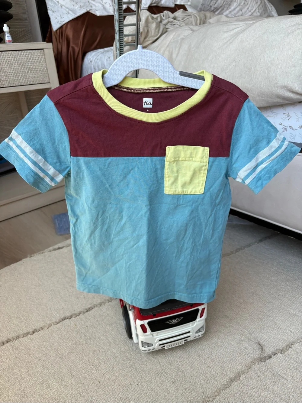 TEA COLLECTION | Colorblock Tee - EUC